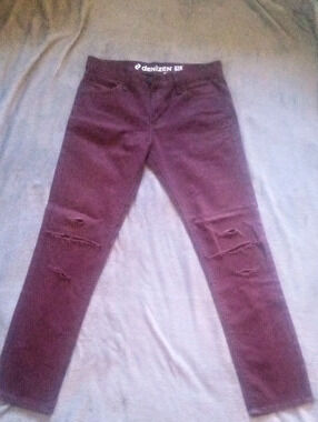 Denizen 216 Skinny Fit Skinny Jeans in Maroon Waist 30 x 32